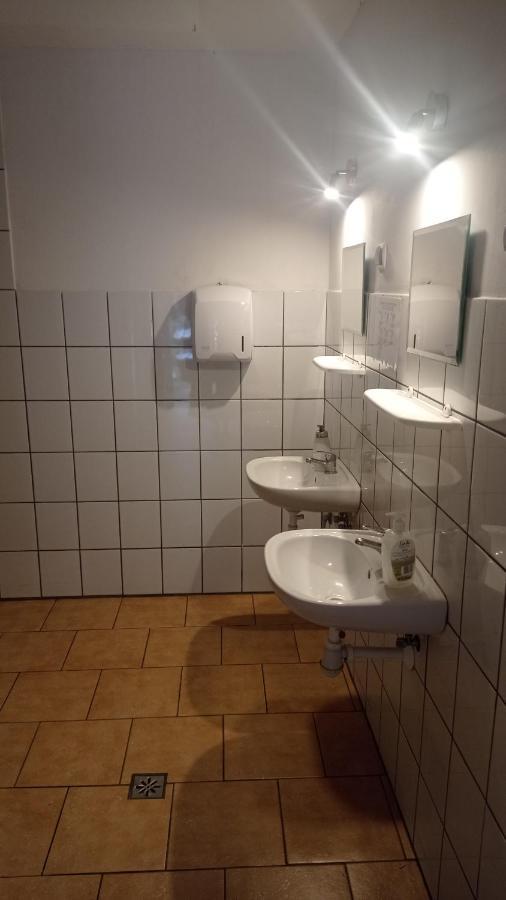 Wagony Sypialne W Muzeum Kolejnictwa Hotel Jaworzyna Slaska Exterior foto