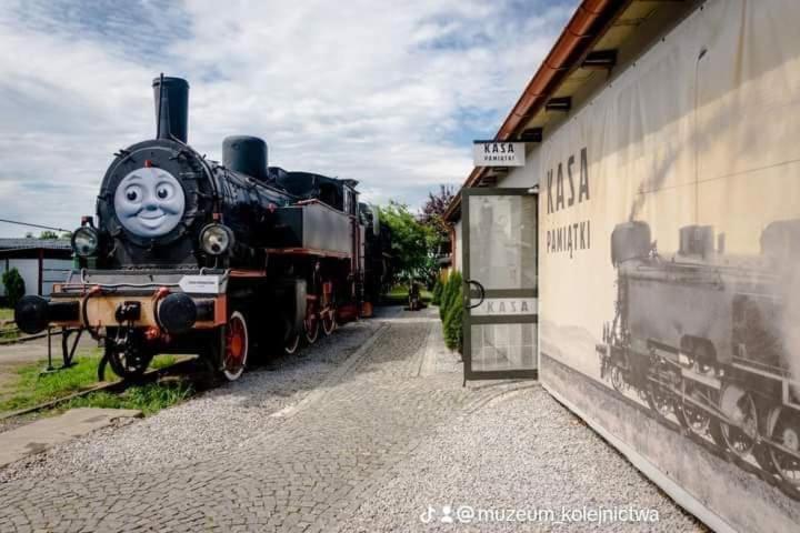 Wagony Sypialne W Muzeum Kolejnictwa Hotel Jaworzyna Slaska Exterior foto